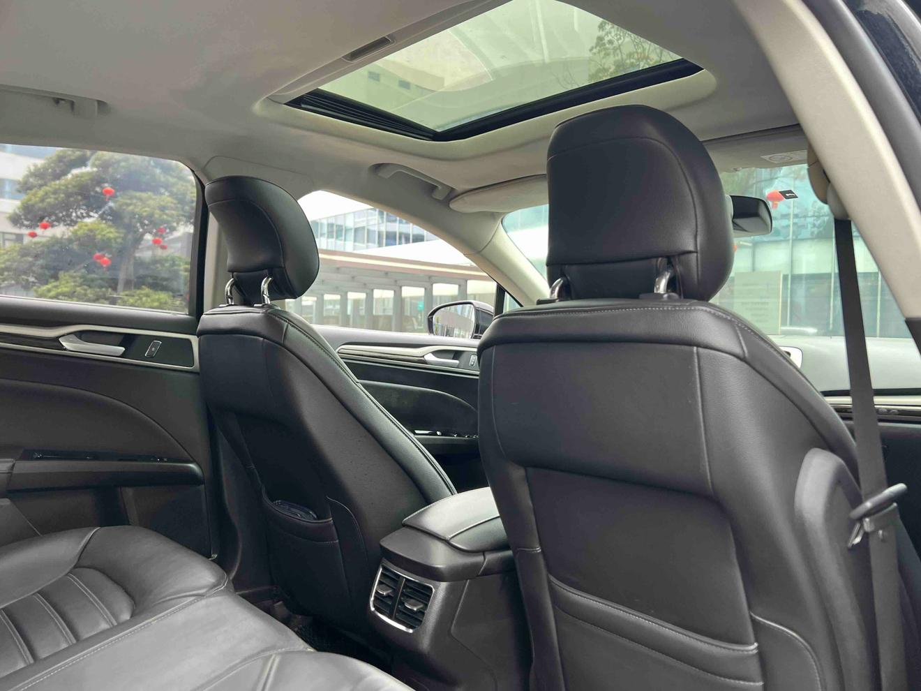 Ford Mondeo 2015 thumb 12