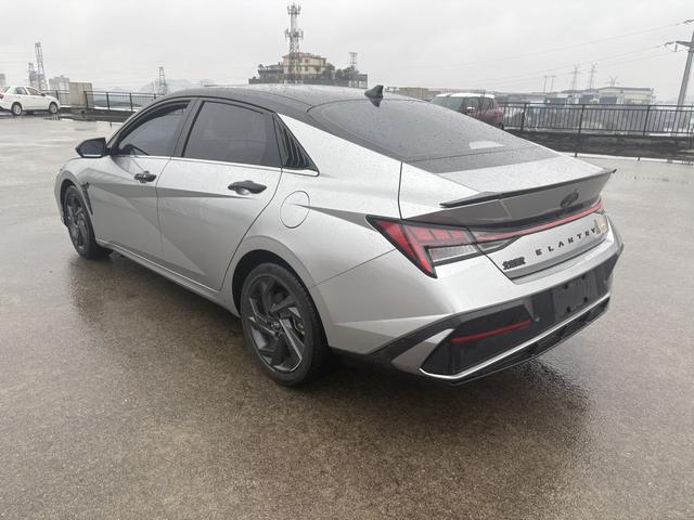 Hyundai Elantra 2023 thumb 2