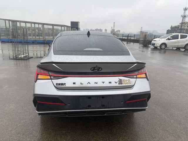 Hyundai Elantra 2023 thumb 3