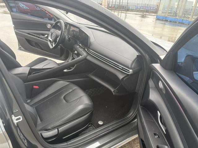 Hyundai Elantra 2023 thumb 8