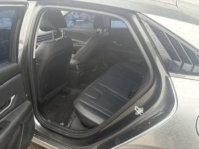 Hyundai Elantra 2023 thumb 9