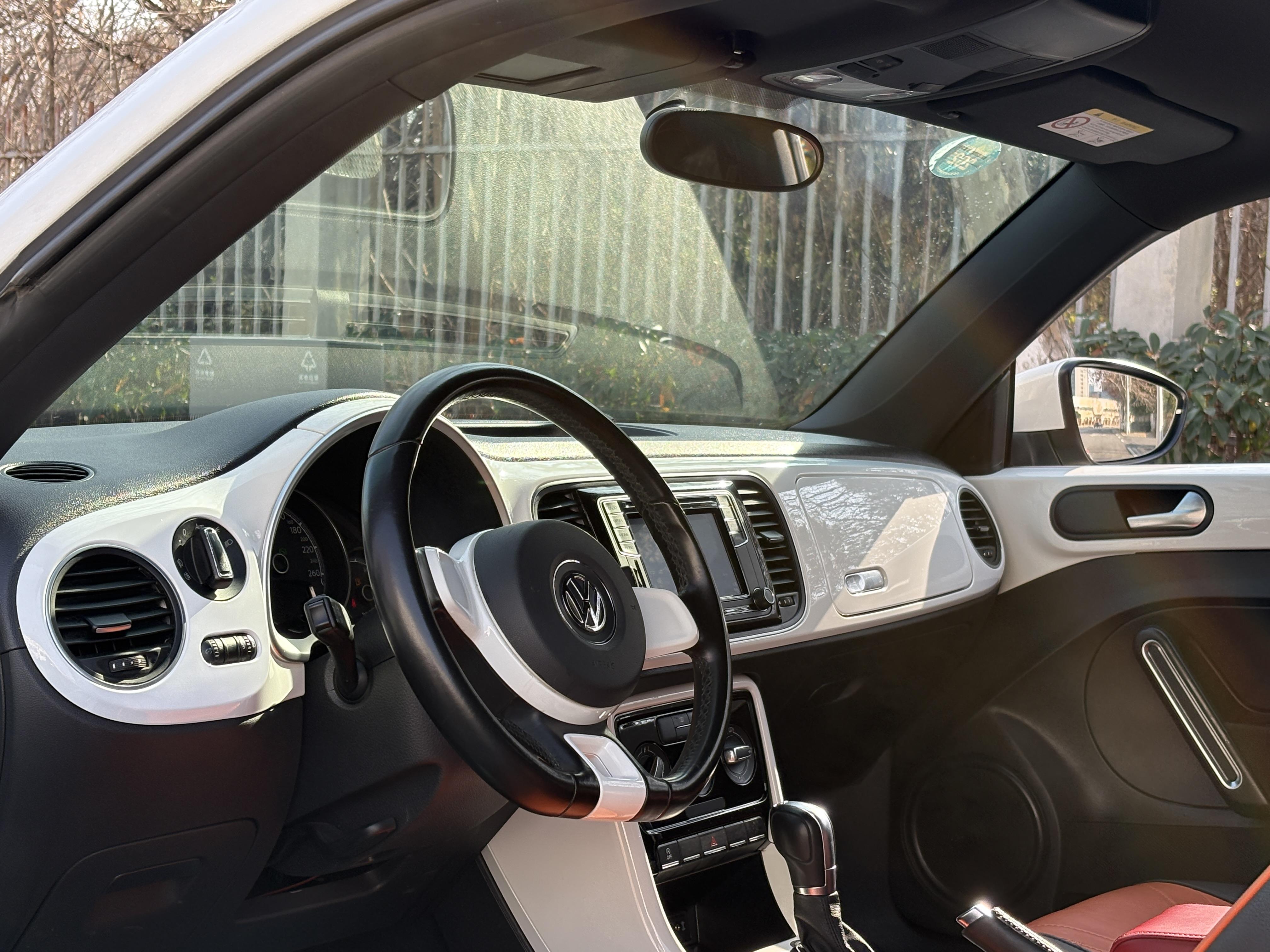 Volkswagen Beetle 2019 thumb 6