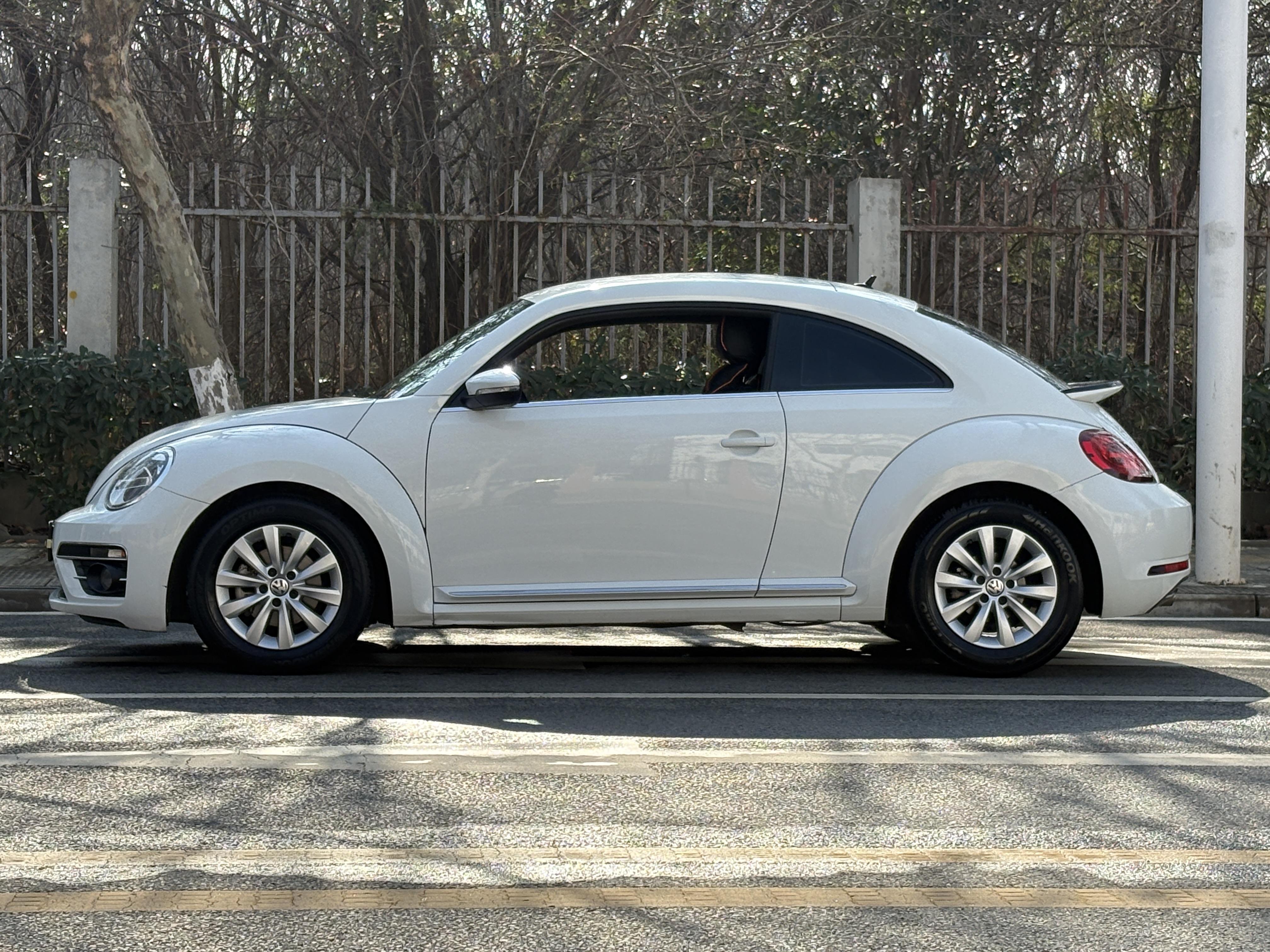 Volkswagen Beetle 2019 thumb 10