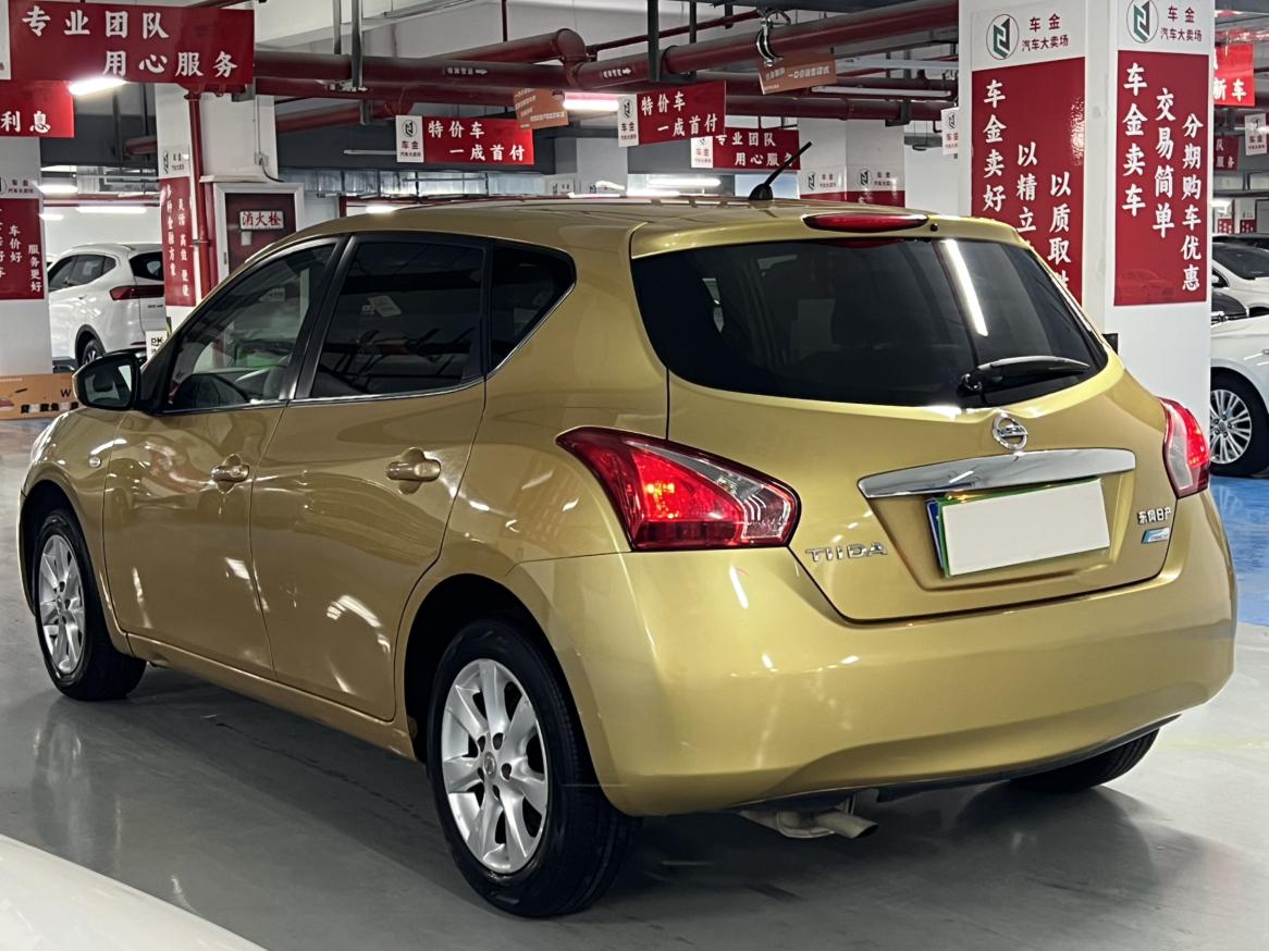 Nissan Tiida 2013 thumb 2