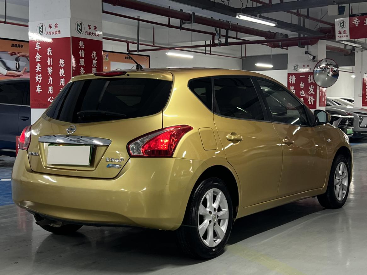 Nissan Tiida 2013 thumb 4