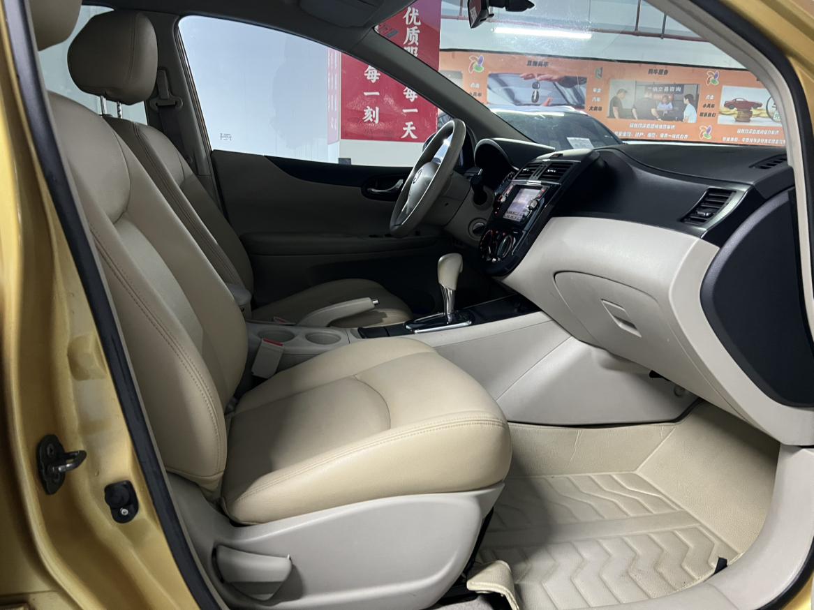 Nissan Tiida 2013 thumb 8