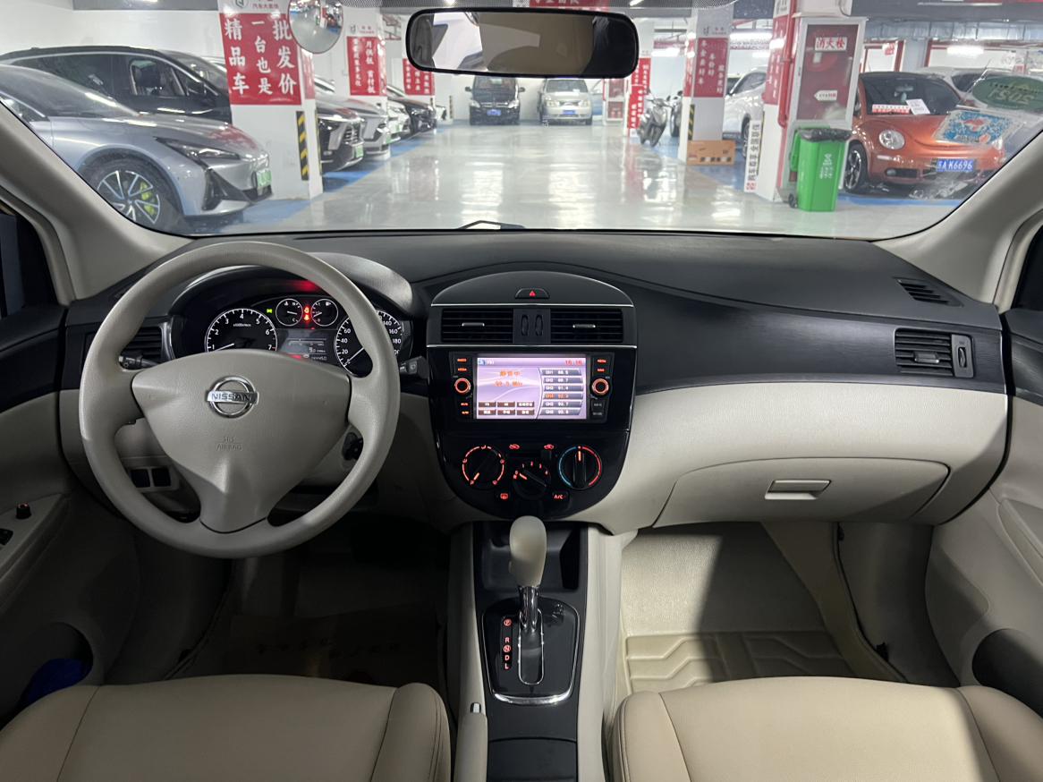 Nissan Tiida 2013 thumb 9