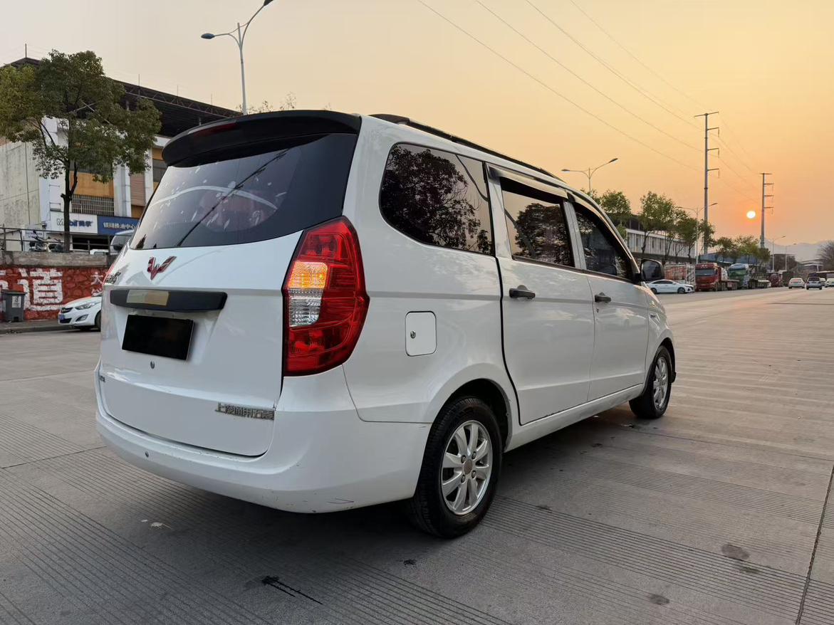 Wuling Hong Guang 2016 thumb 4
