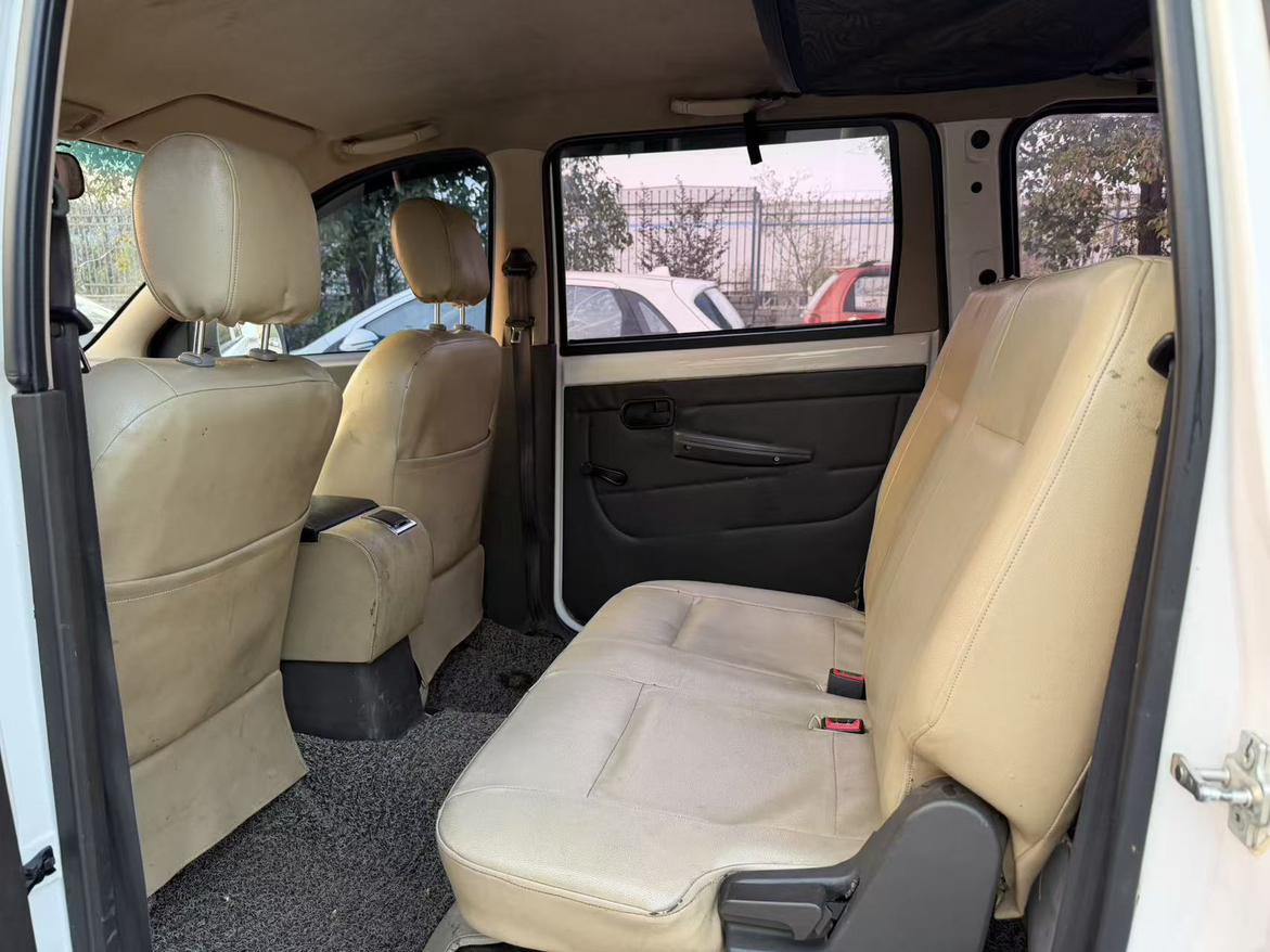 Wuling Hong Guang 2016 thumb 7