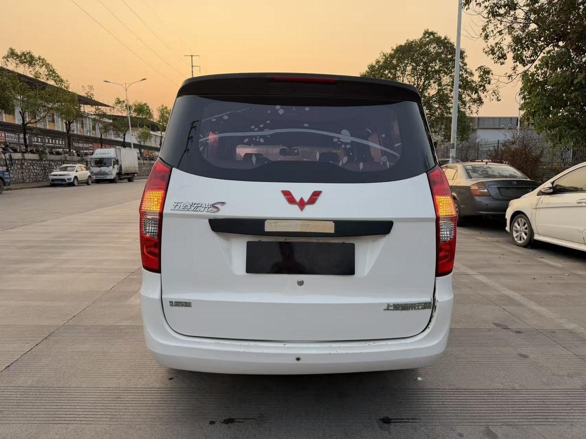 Wuling Hong Guang 2016 thumb 12