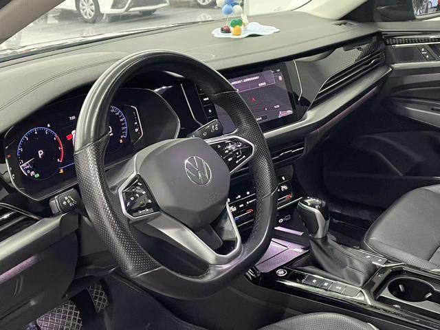 Volkswagen Passat 2022 thumb 3
