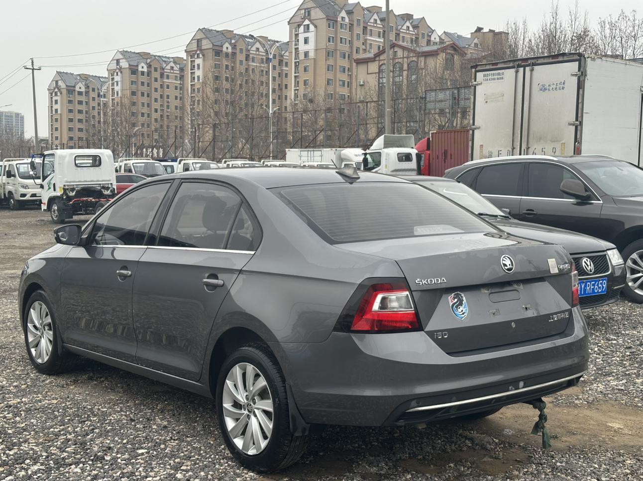 Skoda Rapid 2018 thumb 2