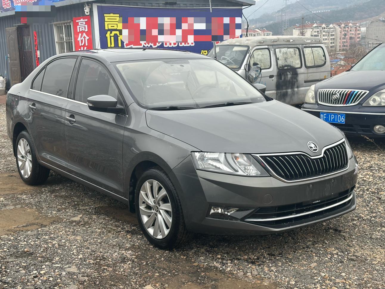 Skoda Rapid 2018 thumb 12