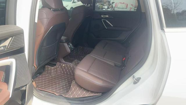 BMW X1 2023 thumb 4