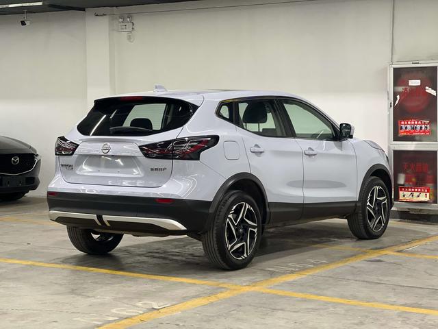 Nissan Qashqai+2 2025 thumb 2
