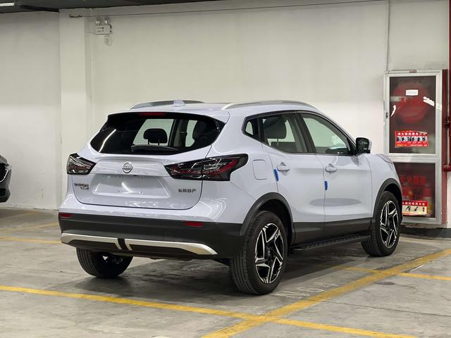 Nissan Qashqai+2 2025 thumb 2