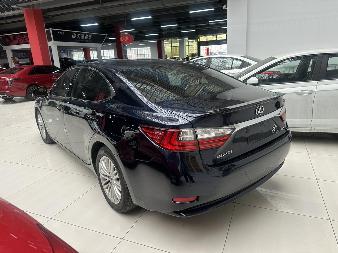 Lexus ES 2017 thumb 2