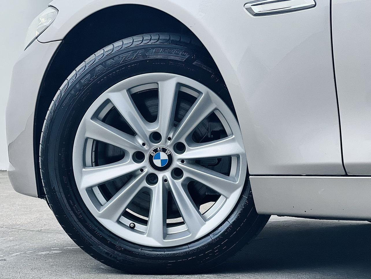 BMW 5 серии 2015 thumb 8