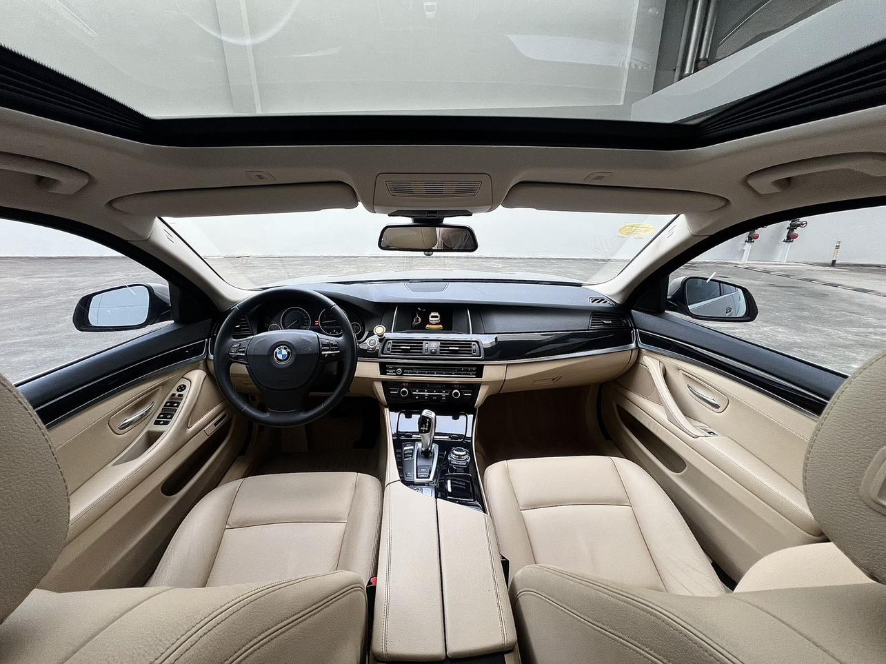 BMW 5 серии 2015 thumb 9
