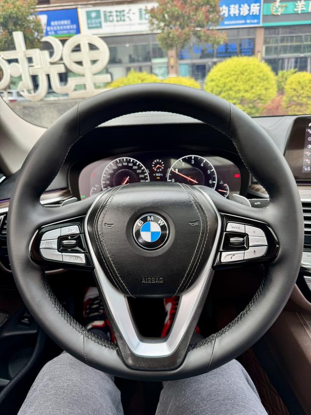 BMW 5 серии 2019 thumb 6