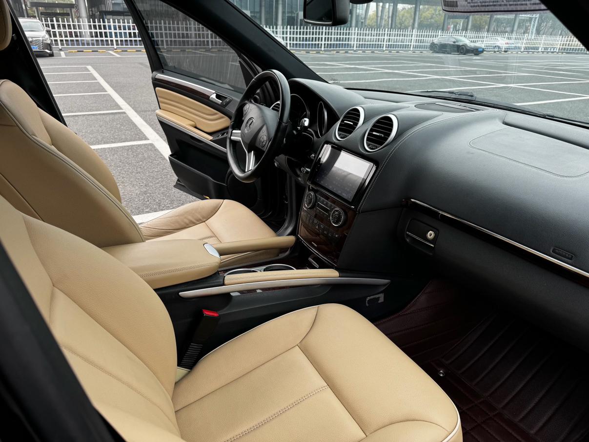 Mercedes-Benz M-Class 2011 thumb 6