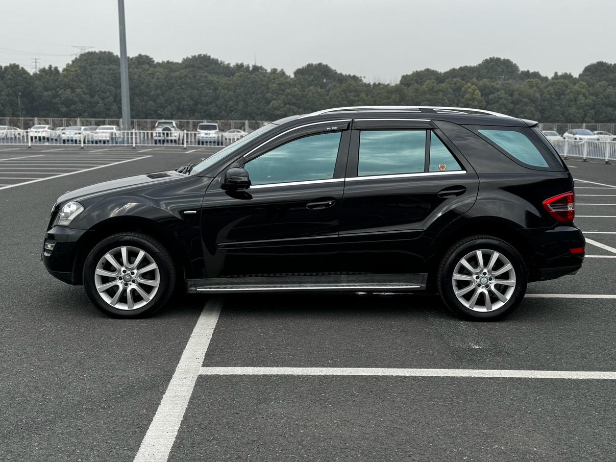 Mercedes-Benz M-Class 2011 thumb 10