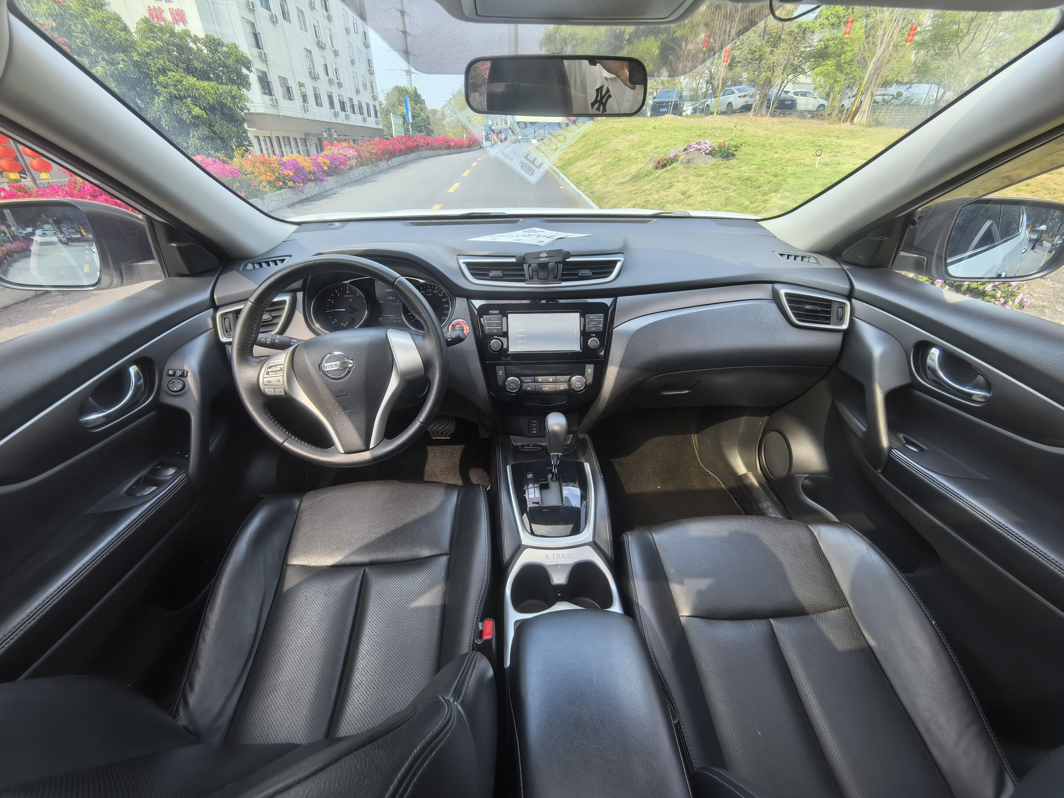 Nissan X-Trail 2016 thumb 7