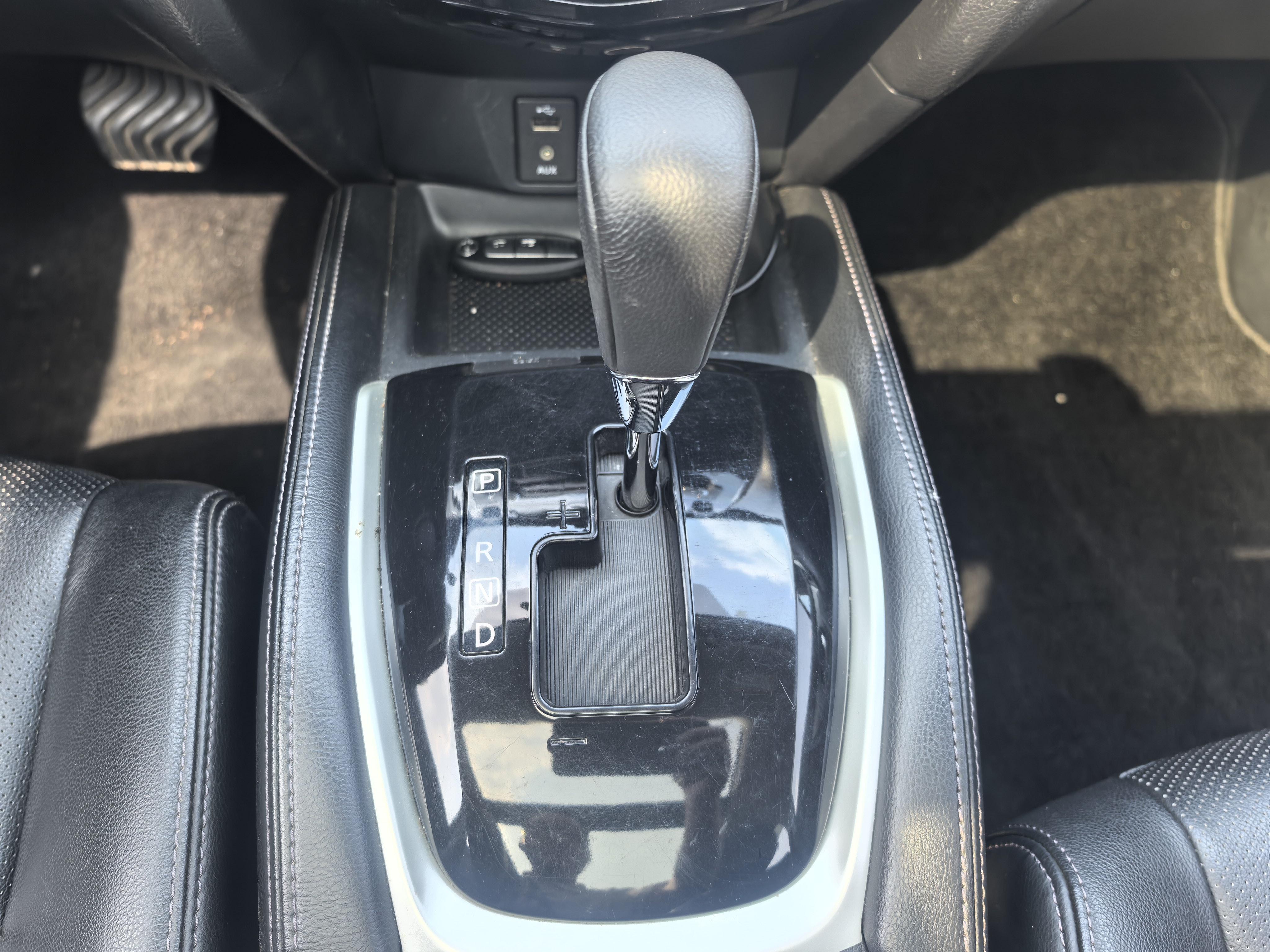 Nissan X-Trail 2016 thumb 11