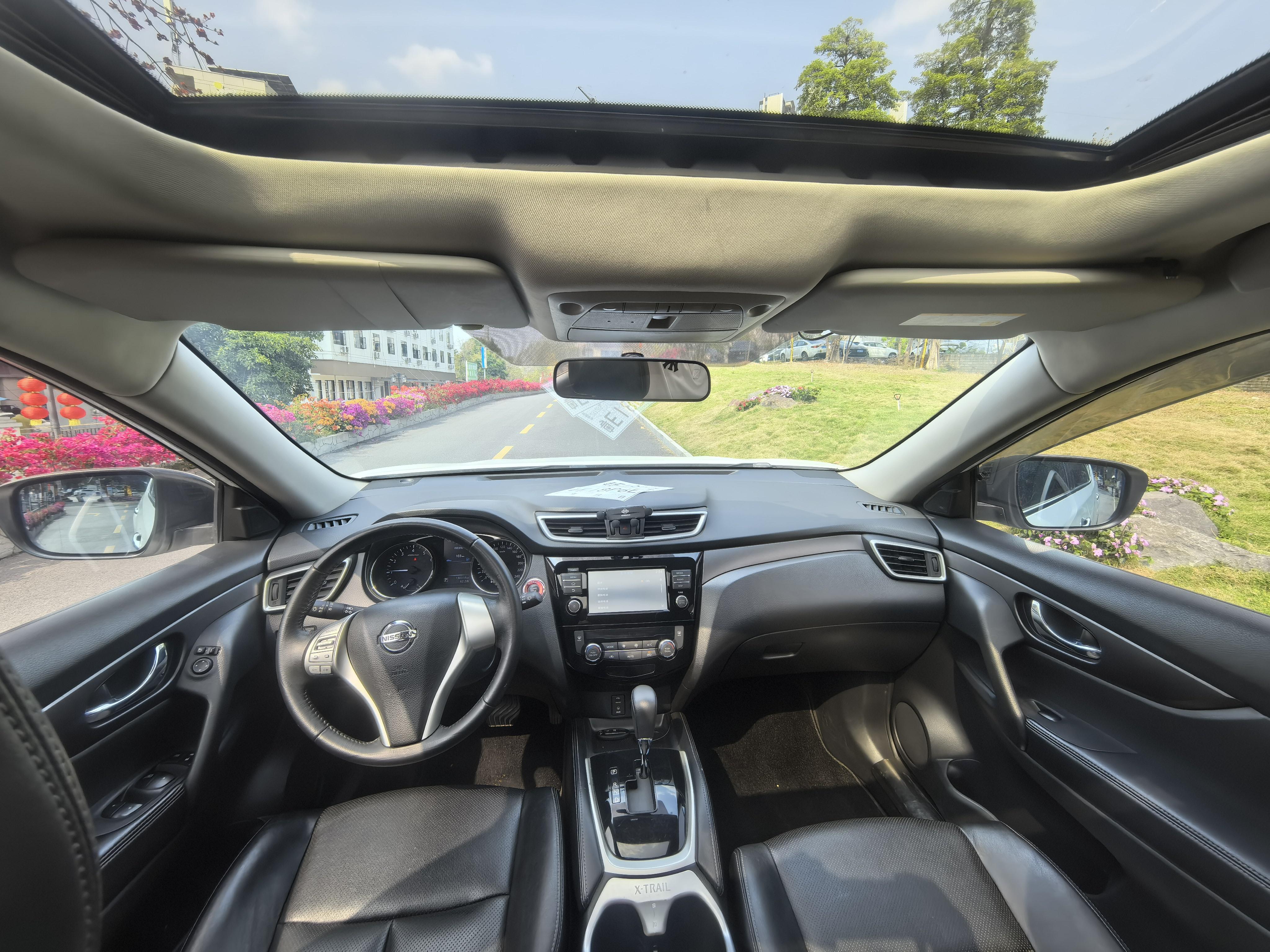 Nissan X-Trail 2016 thumb 12