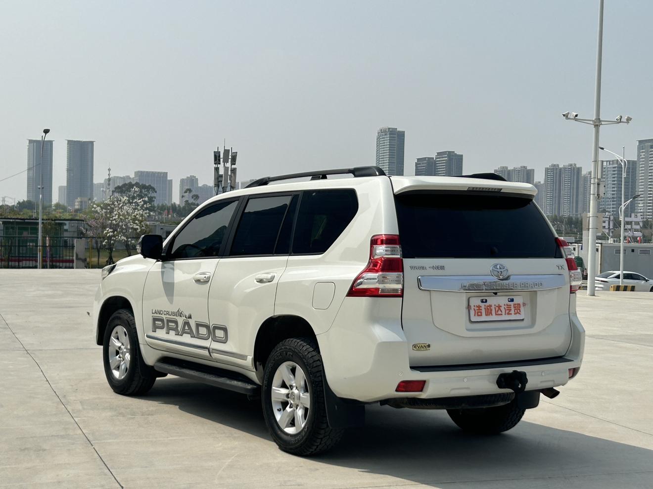 Toyota Land Cruiser Prado 2017 thumb 3