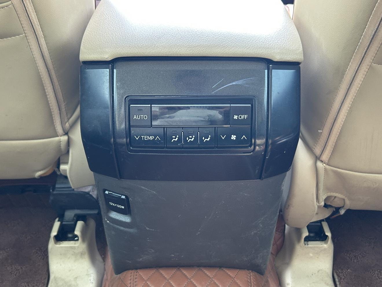 Toyota Land Cruiser Prado 2017 thumb 7