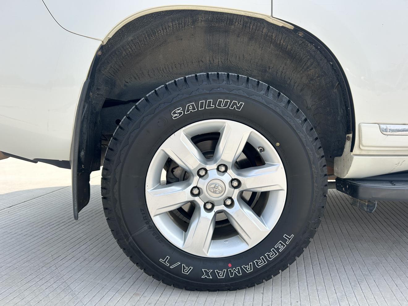 Toyota Land Cruiser Prado 2017 thumb 9