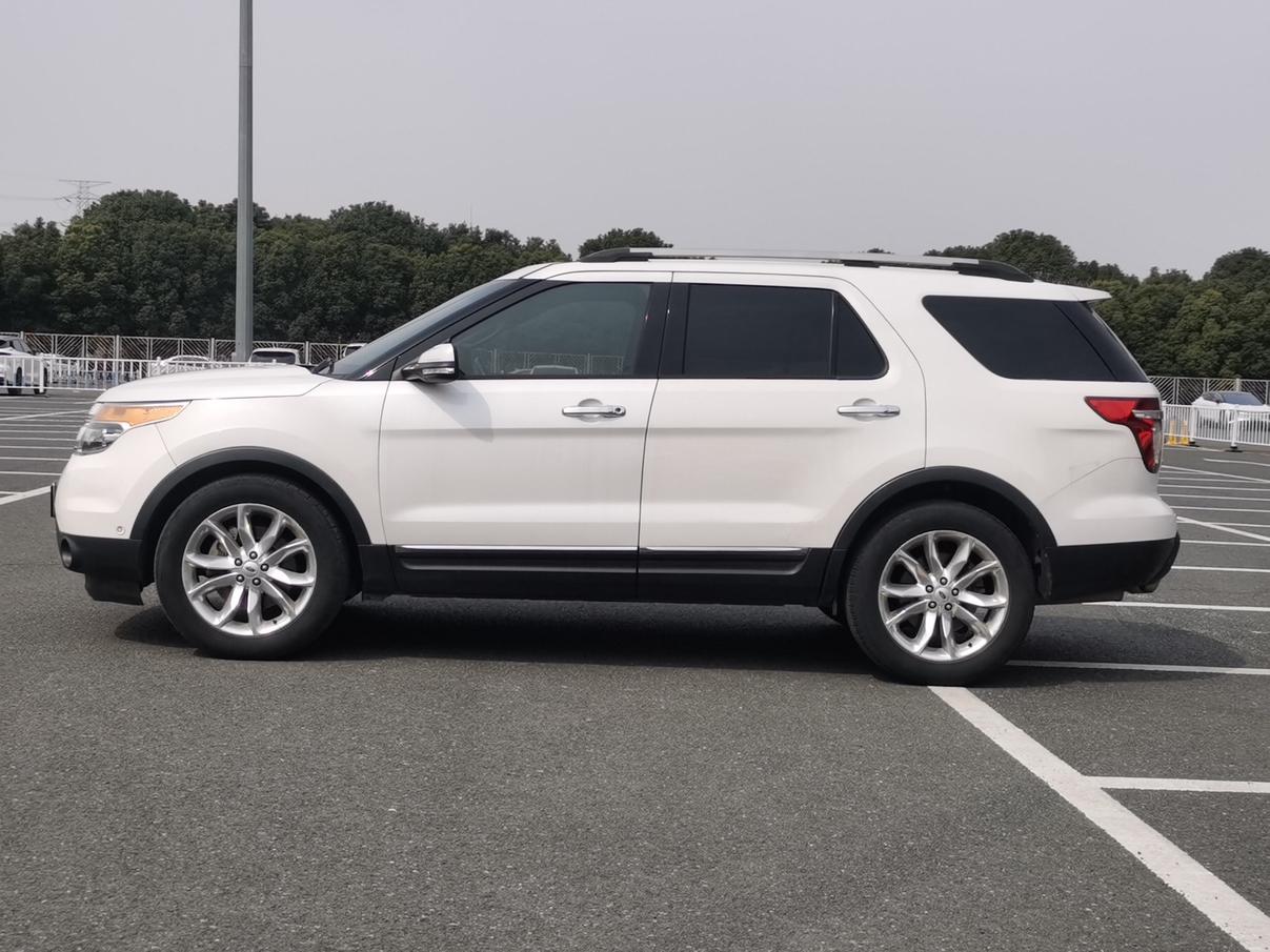 Ford Explorer 2014 thumb 10