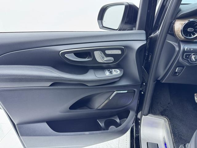 Mercedes-Benz V-Класс 2022 thumb 2
