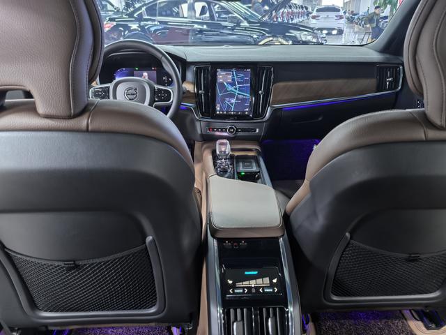 Volvo S90 2024 thumb 3