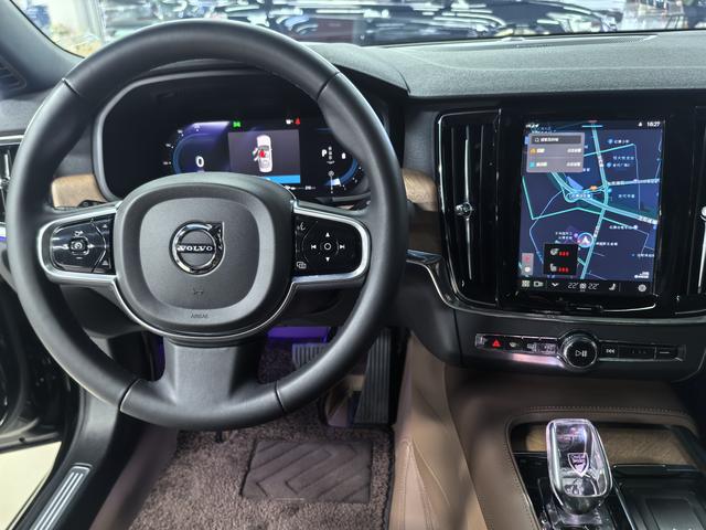 Volvo S90 2024 thumb 12