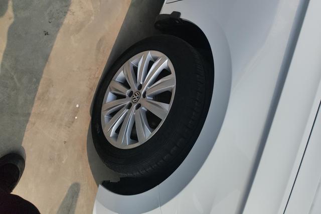 Volkswagen Bora 2019 thumb 2