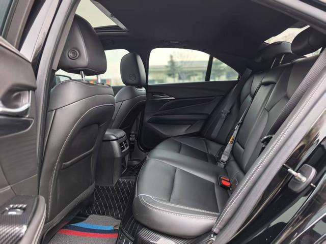Cadillac CT4 2023 thumb 3