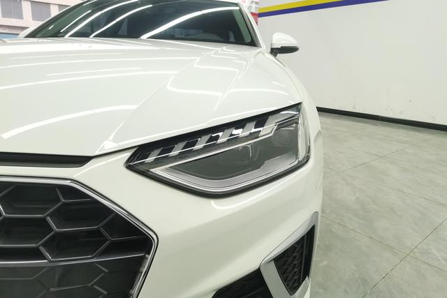 Audi A4 2020 thumb 3