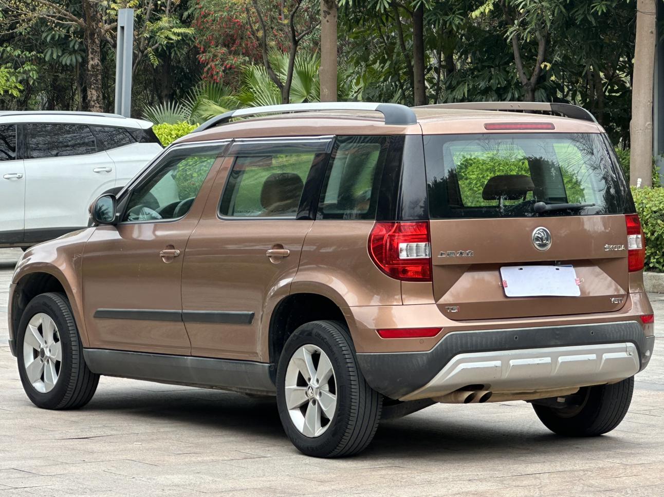 Skoda Yeti 2014 thumb 2