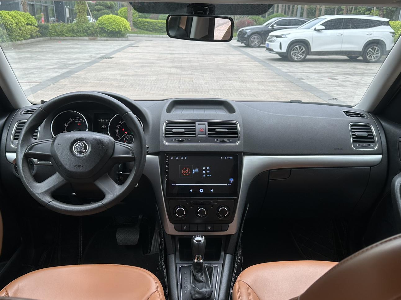 Skoda Yeti 2014 thumb 6