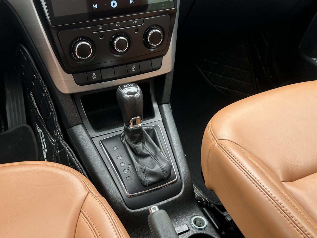 Skoda Yeti 2014 thumb 8