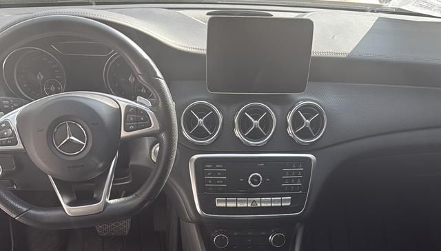 Mercedes-Benz GLA 2019 thumb 6
