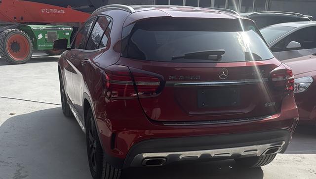 Mercedes-Benz GLA 2019 thumb 10