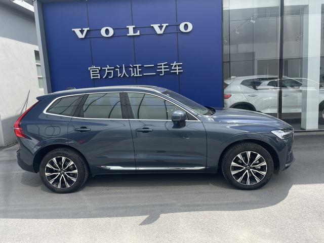 Volvo XC60 2025 thumb 3