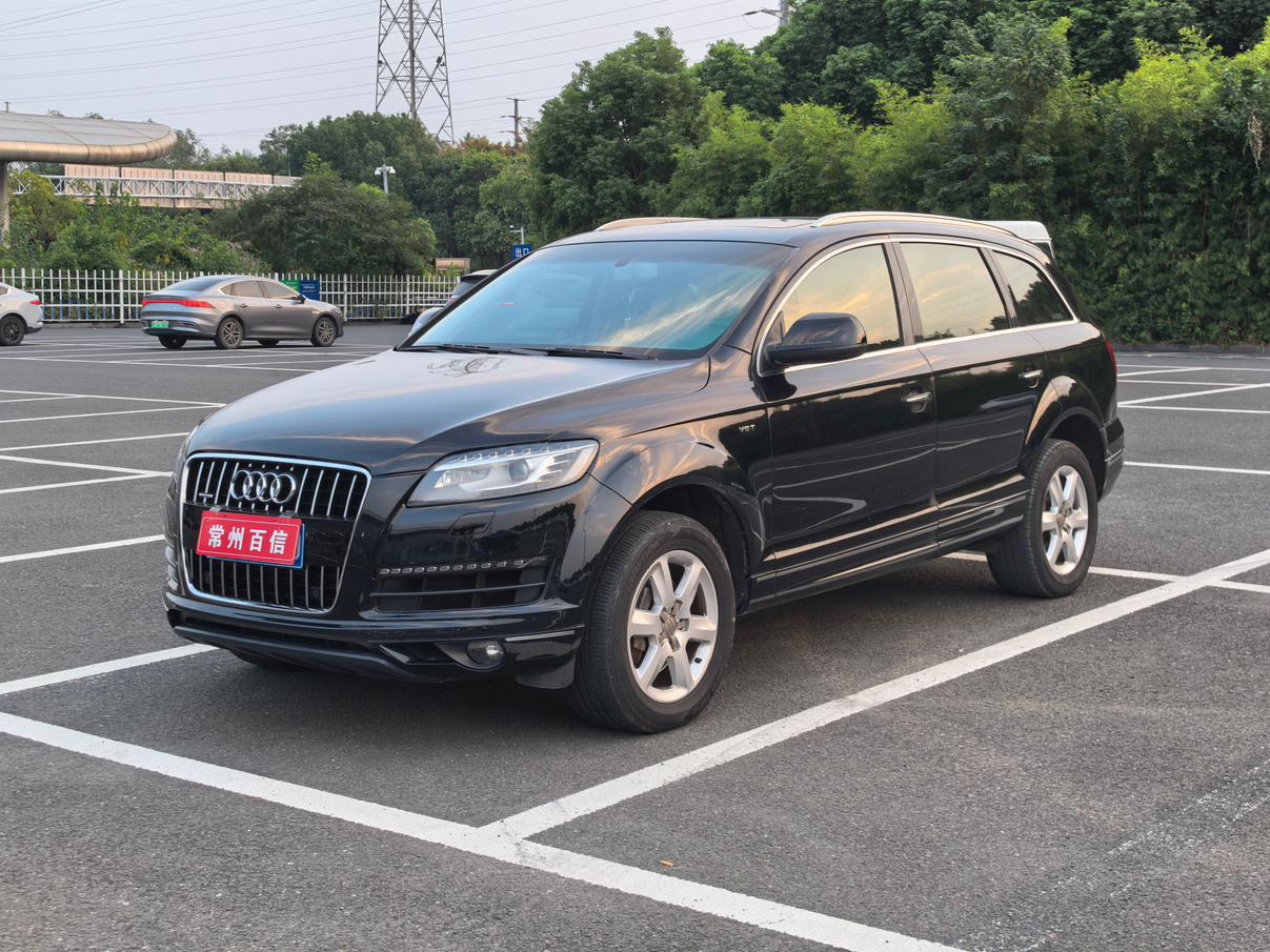 Audi Q7 2010 thumb 8