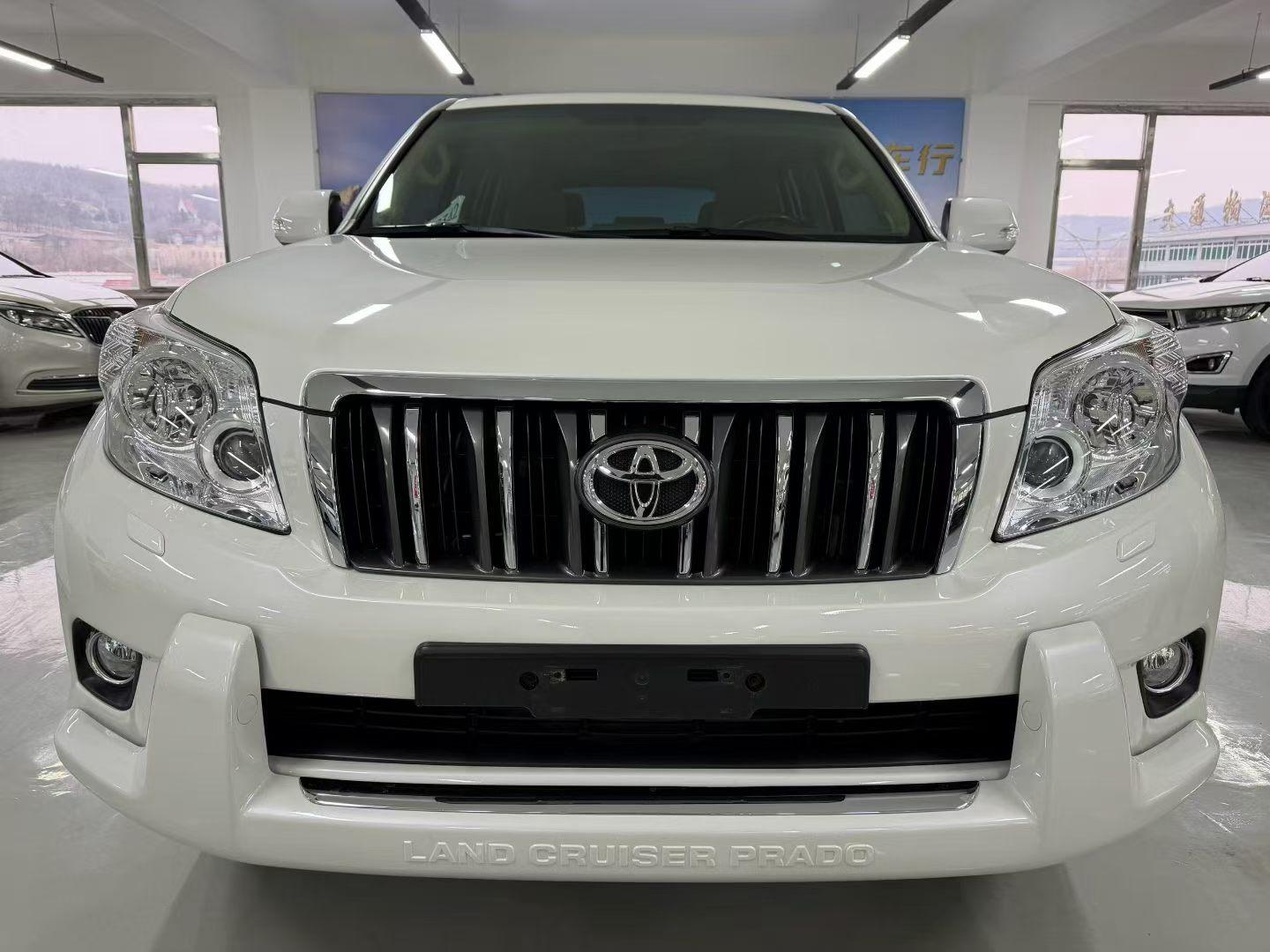 Toyota Land Cruiser Prado 2013 thumb 9