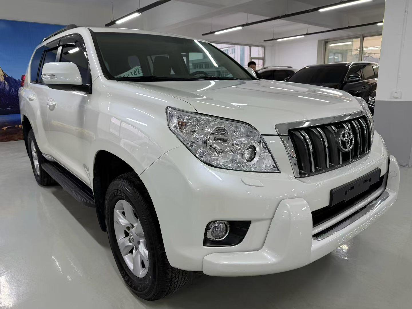 Toyota Land Cruiser Prado 2013 thumb 10
