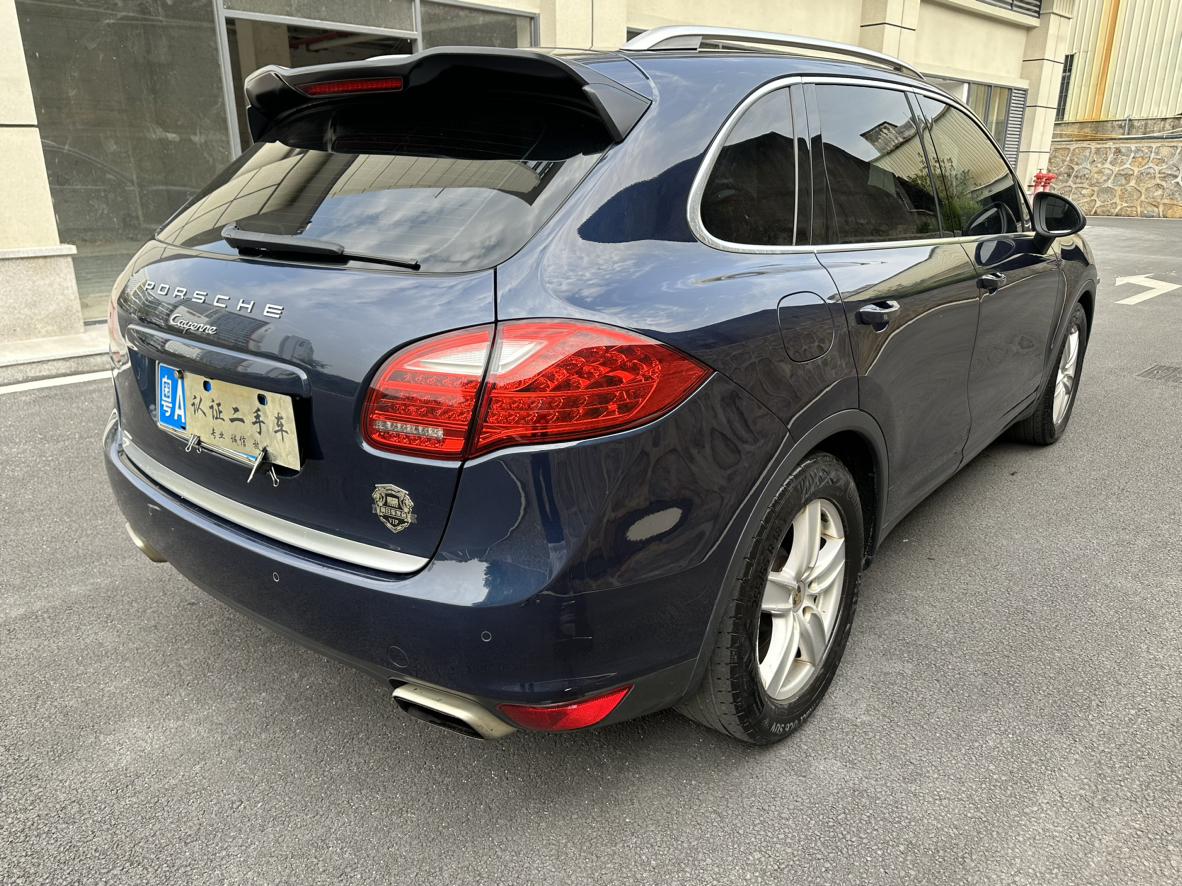 Porsche Cayenne 2012 thumb 4