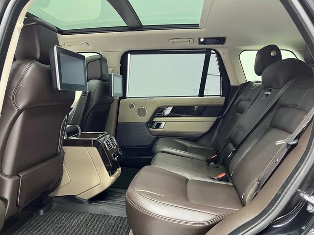 Land Rover Range Rover 2021 thumb 3
